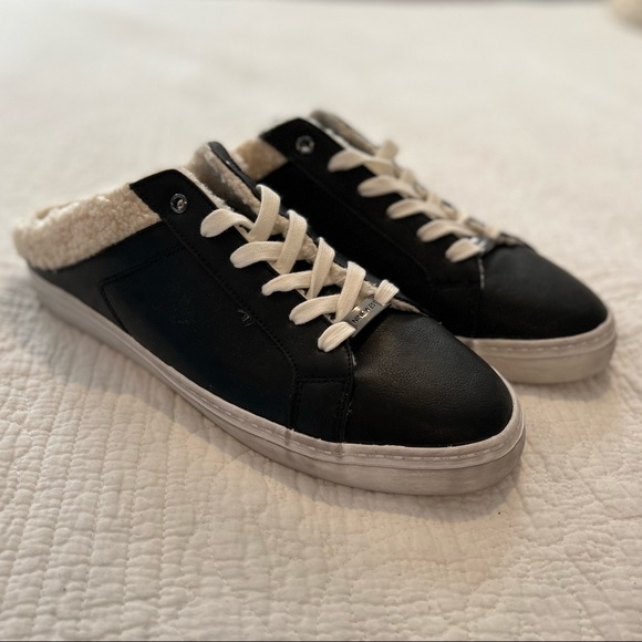 New! Beezie 3 Slip-on sneakers - rare size 12 - Picture 3 of 5